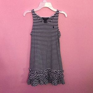 Girls dress, lightly used, like new.